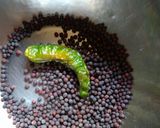 সর্ষে দিয়ে সজনের ডাঁটা আলুর ভর্তা (sorshe diye sajne data aloo r bhorta recipe in Bengali) রেসিপির ধাপ 2 ছবি