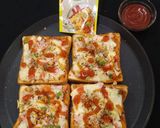 A picture of step 1 of Bread Pizza.