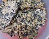કાળા તલ કોપરાની ચીકી (Black Til Kopra Chiki Recipe In Gujarati) રેસીપી સ્ટેપ4ફોટો