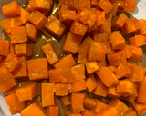 Foto del paso 2 de la receta: Puré de calabaza con picatostes de boniato
