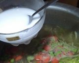 A picture of step 4 of Hot and sour soup.