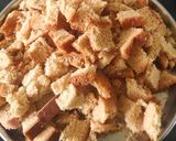 A picture of step 1 of Bread Upma.
