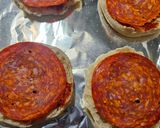 A picture of step 3 of English Muffin Pizzas.