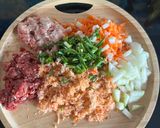 Hình bước làm 2 của món Nem với nhân đơn giản ngon