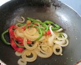 Foto del paso 2 de la receta: Merluza al horno con papas y verduras