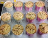 Foto langkah ke 5 dari resep Muffin Sosis Keju Gurih #beranibaking.