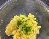 A picture of step 2 of Potato Cheese Stick.