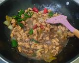 Foto langkah ke 2 dari resep Ayam Kentang Lada Hitam.
