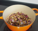 Foto del paso 2 de la receta: Risotto de setas shitake con queso gorgonzola