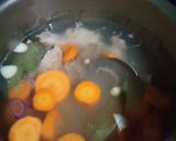 Foto langkah ke 3 dari resep 82. Bayam Ayam Wortel Kuah Kaldu Ayam.