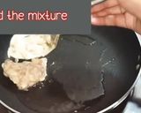 A picture of step 3 of Cheesy chicken fritters.