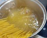 Foto del paso 2 de la receta: Tallarines en salsa de queso con ibérico