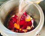 A picture of step 2 of Beetroot carrot ginger soup.