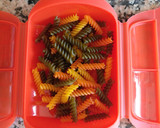 Foto del paso 2 de la receta: Pasta sin gluten en estuche Lekue