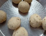 A picture of step 2 of Mini samosa.
