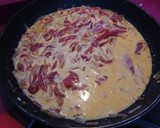 Foto del paso 3 de la receta: Pechuga de pavo en salsa de pimiento