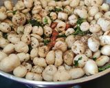 A picture of step 5 of Makhana Namkeen.