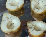 Une image de l'étape 2 de 🍐 Poire rôtie Roquefort Cranberries Noix.