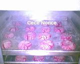 Foto langkah ke 6 dari resep Red Velvet Crinkle Cookies.