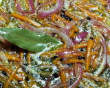 Foto del paso 2 de la receta: Huevas de merluza en jardinera