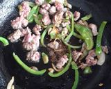 Foto del paso 3 de la receta: Pasta salteada con carne