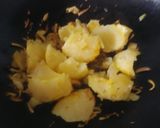 A picture of step 4 of Aloo samosay.