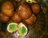 Foto langkah ke 4 dari resep Roti goreng isi unti kelapa.