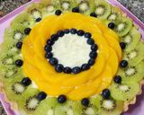 Foto del paso 14 de la receta: Tarta frutal con crema diplomata 🥝🍑🍓🫐 Kiwi, durazno, frutilla y arándanos