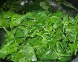 Foto langkah ke 1 dari resep Salad Bayam Jamur Shimeji.