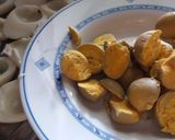 Foto del paso 1 de la receta: Huevos rellenos de mejillones en escabeche