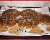 A picture of step 6 of Expresso choclate chips & rice crums cookies.