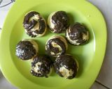 Foto langkah ke 9 dari resep Soes vanilla coklat.