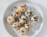 Foto langkah ke 4 dari resep Jumeokbap (Korean Rice Balls).