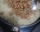 Foto del paso 1 de la receta: Migas con gambas y chorizo
