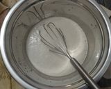 A picture of step 4 of Tahini Rolls.