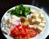 A picture of step 2 of Kadai Paneer.