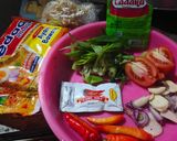 Foto langkah ke 1 dari resep Sego Godog Mie Instant.