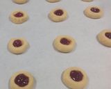 Foto del paso 8 de la receta Galletitas pepas con mermelada de fresa