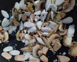 Foto langkah ke 3 dari resep Stir-Fried Rice Cakes (Tumis Rice Cakes/Tteok).