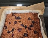 Foto del paso 5 de la receta: Barrita de avena y plátano con chocolate y arándanos
