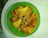 गोभी आलू (Gobhi aloo recipe in hindi) रेसिपी चरण 4 फोटो