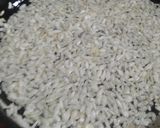 A picture of step 4 of Ghugni chivda.