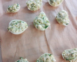 Foto del paso 7 de la receta: Barquitas de Kolokithokeftedes (buñuelos de calabacín)