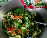 Foto langkah ke 7 dari resep Tumis kangkung & tahu tempe goreng.
