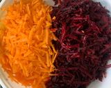 गाजर बीतरूट रायता(gajar beetroot raita recipe in hindi) रेसिपी चरण 1 फोटो