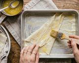 Foto del passaggio 3 della ricetta Bougatsa greca – Sfoglia croccante con crema alla vaniglia