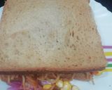 A picture of step 5 of Noodles Sandwich.
