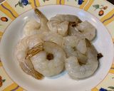 Foto langkah ke 2 dari resep Garlic Noodle with Prawn.