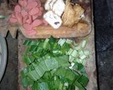 Foto langkah ke 1 dari resep Tumis Jamur Meriah.