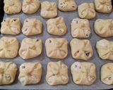 Aszalt szilvás túrós batyu mazsolával recept fázis 7 fotója